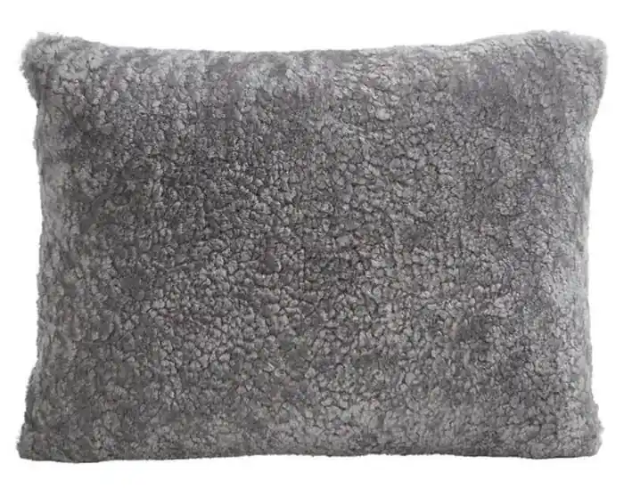 Köp nu Lina Ullbaksida 40X30 cm Granit - Shepherd of Sweden - Bonus Möbler