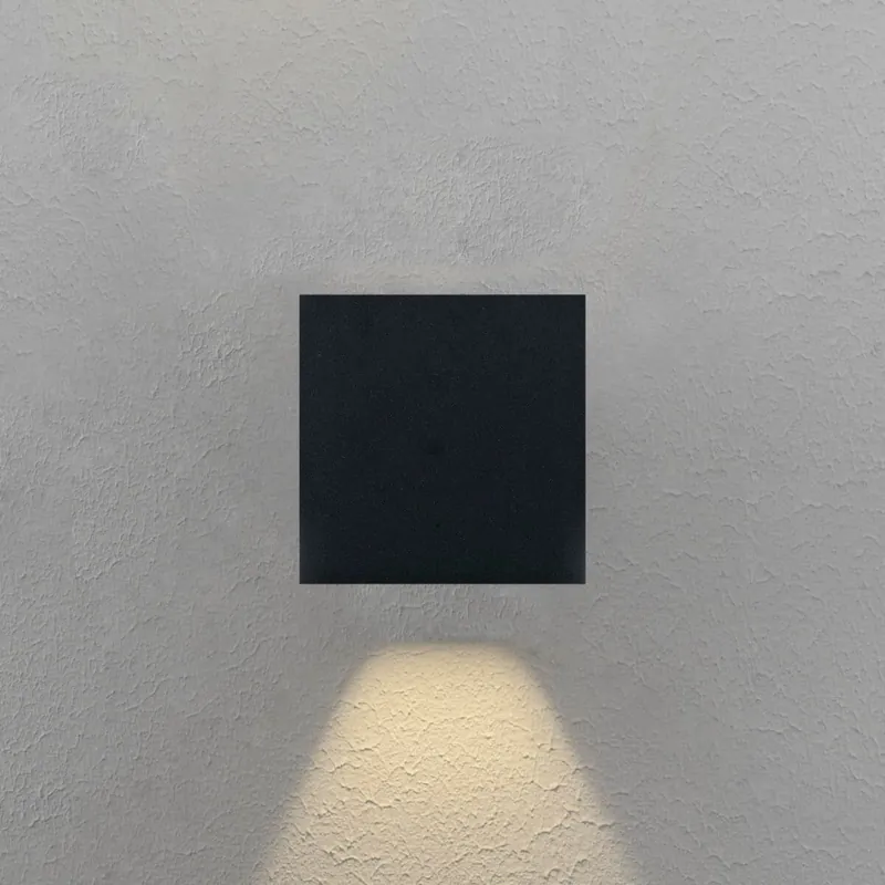Beställ nu CUBE I Vägglampa 10cm 3000K Antracit